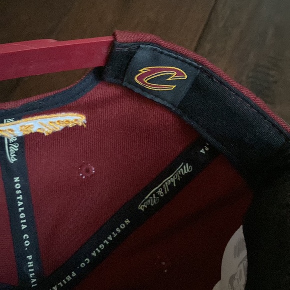 Cleveland Cavaliers Mitchell and Ness hats (3) - Picture 10 of 13